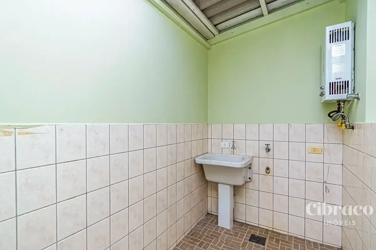 140 m² townhouse with 3 bedrooms and 3 parking spots — photo 33