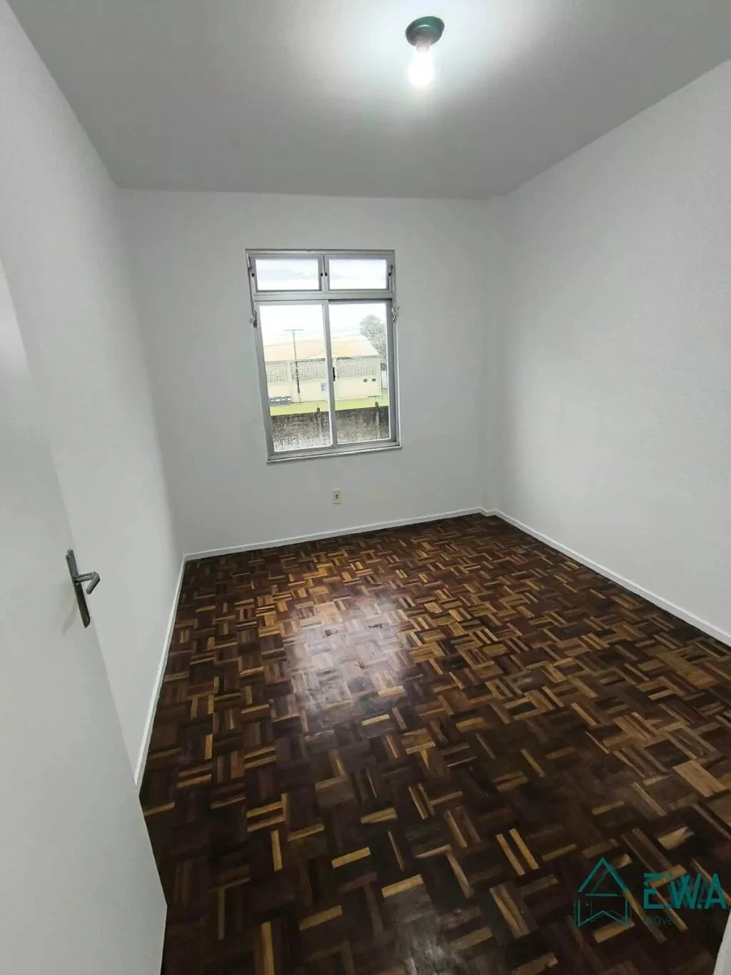 Unfurnished 3-bedroom apartment with 1 bathroom — photo 8