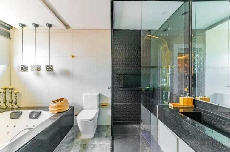 Unfurnished 4-bedroom house with 4 en-suites — photo 12