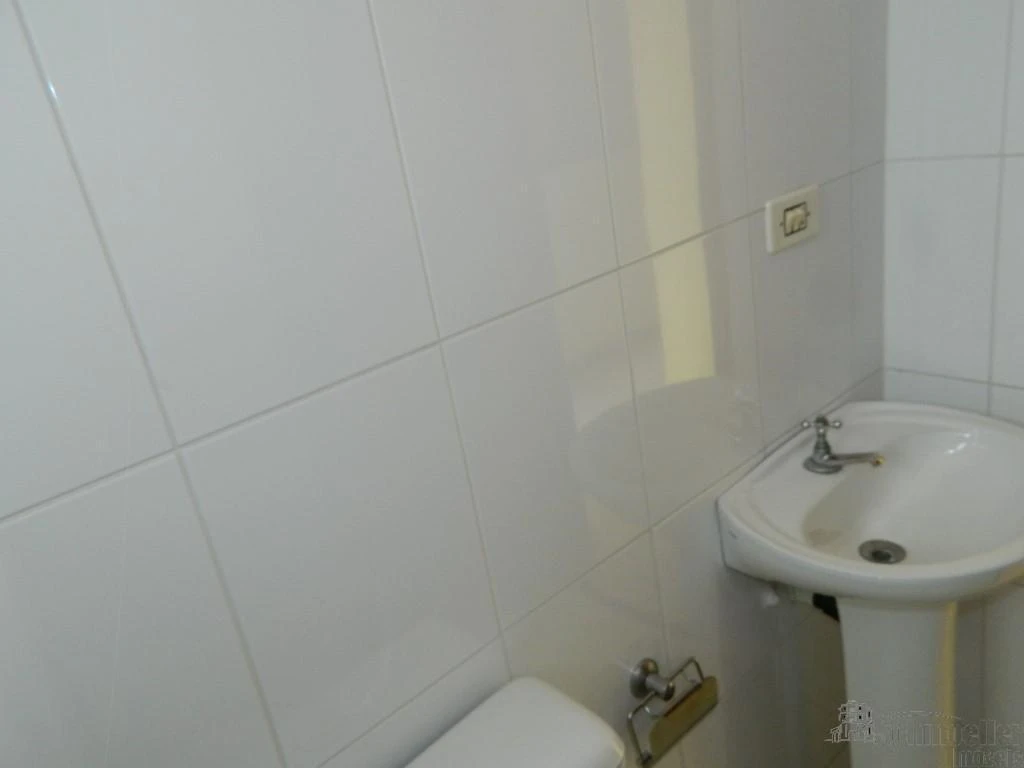 3-bedroom house with a grill on the balcony in Curitiba — photo 36