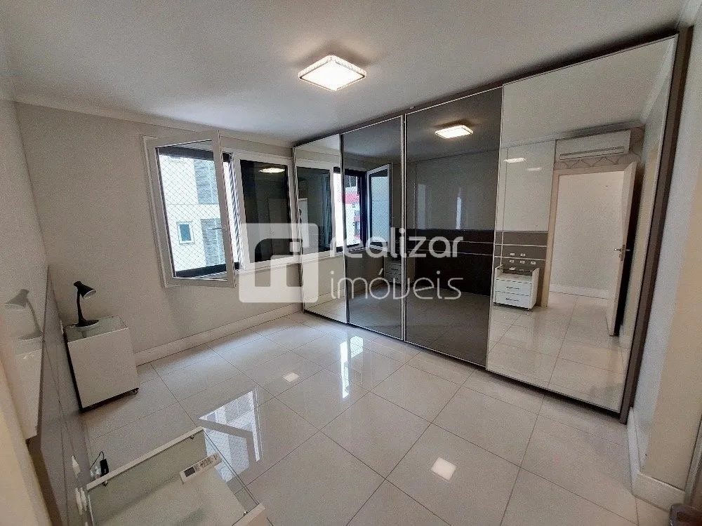 Furnished apartment, 146 m², with a washing machine — photo 5