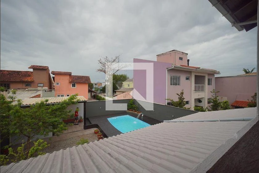 Home office in a 4-bedroom house, 150 m² — photo 6