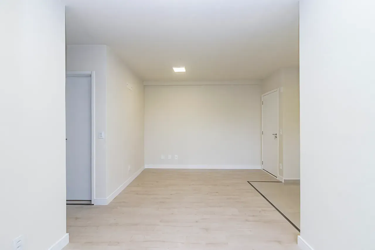 Park view in a 2-bedroom apartment, 52 m² — photo 7