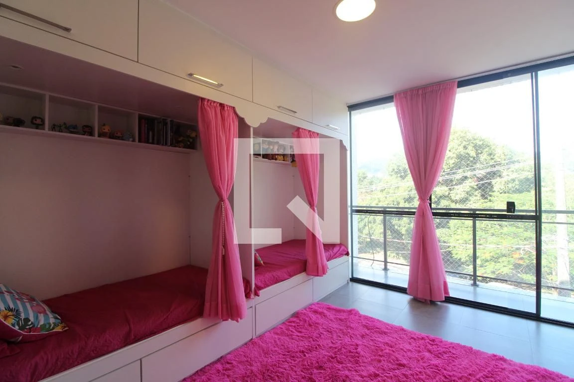 Furnished house with 4 en-suite bedrooms and private garden — photo 61