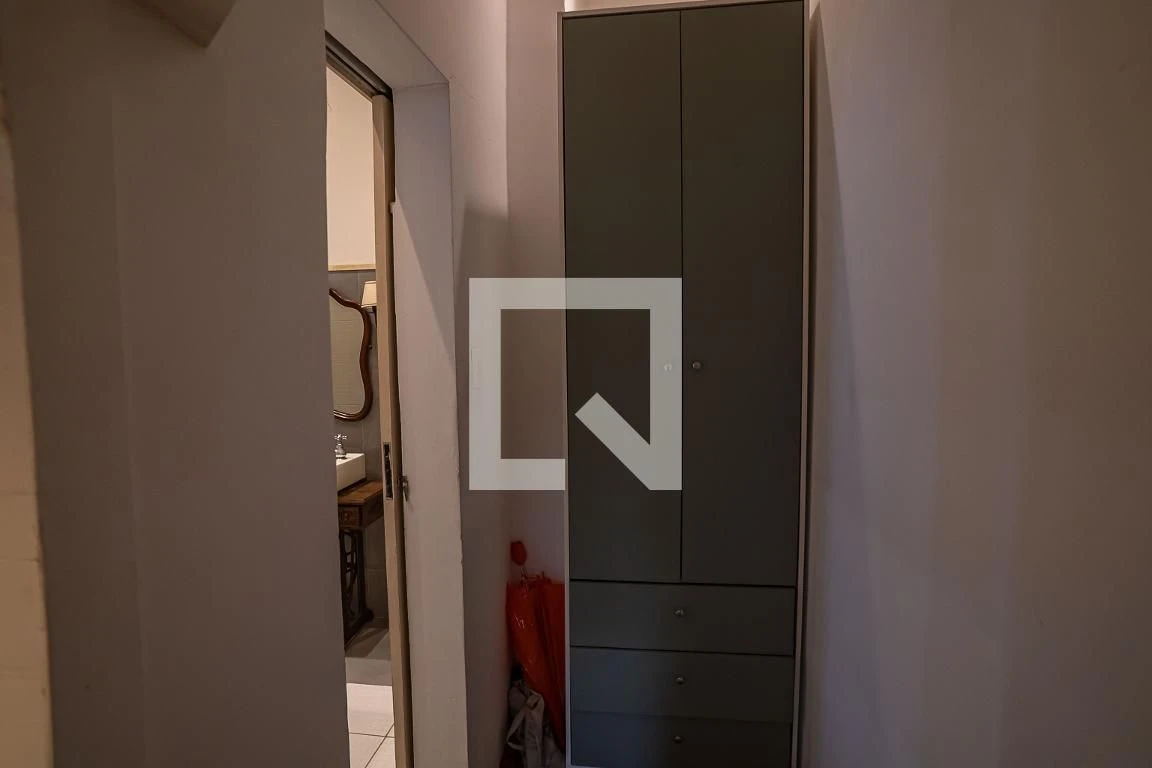 Furnished house, 300 m², with floor-to-ceiling windows — photo 105