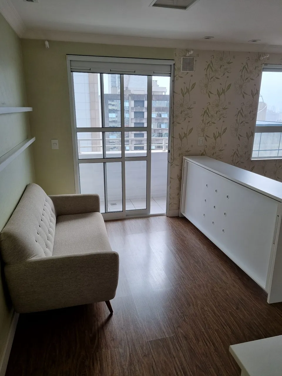 Furnished studio apartment with 1 bedroom and 1 bathroom