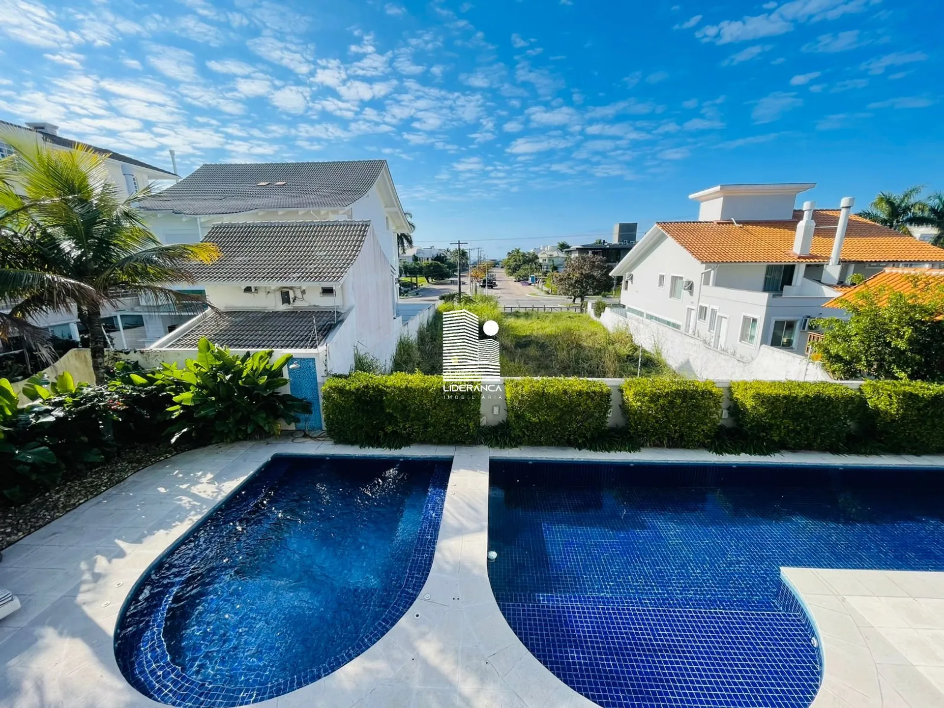 Casa mobiliada com 9 dormitórios e jardim privativo — photo 81