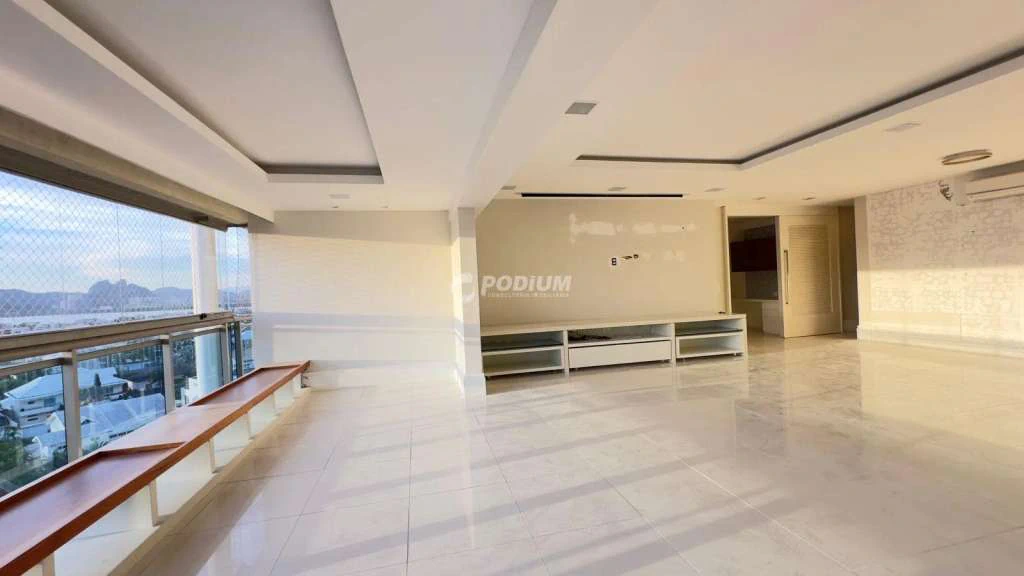 Apartment with 4 en-suite bedrooms and 260 m² plus balcony — photo 5