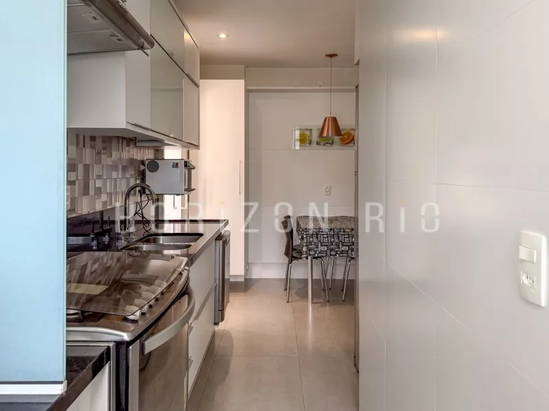 3-bedroom apartment with a mountain view — photo 7