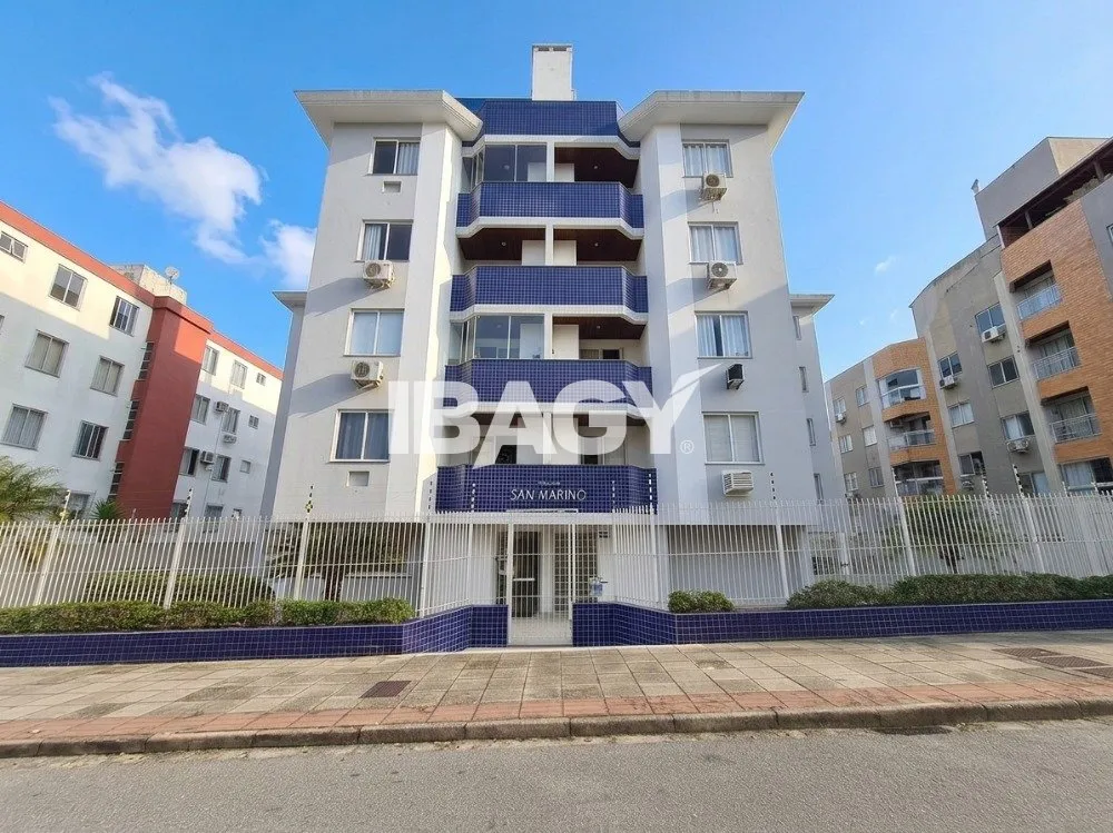 Furnished 93 m² apartment with 2 bedrooms and suite — photo 18