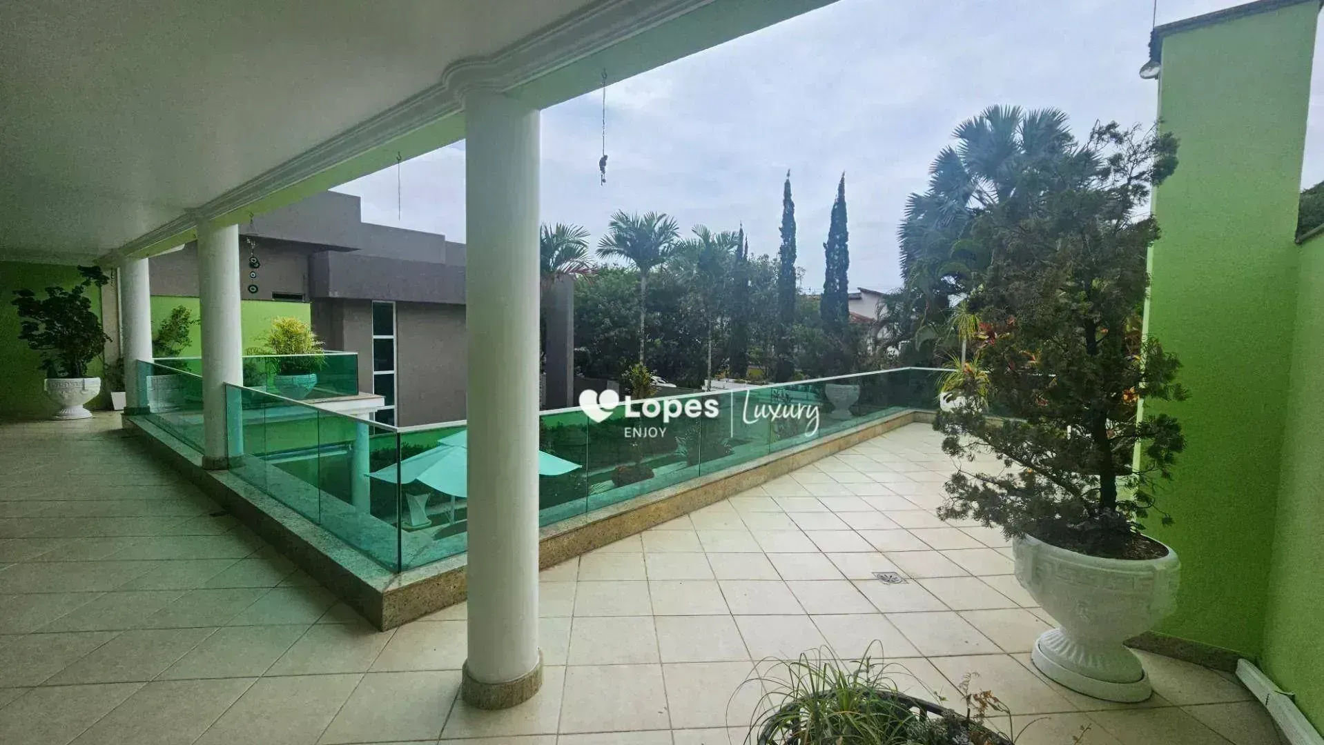 Furnished house with 6 en-suite suites and a private pool — photo 47