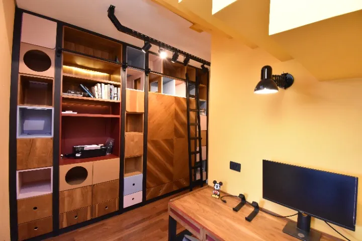 Furnished 2-bedroom apartment with 4 bathrooms — photo 16