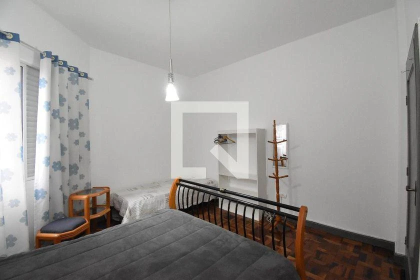 Apartment with wood floors, 2 bedrooms and 130 m² — photo 22