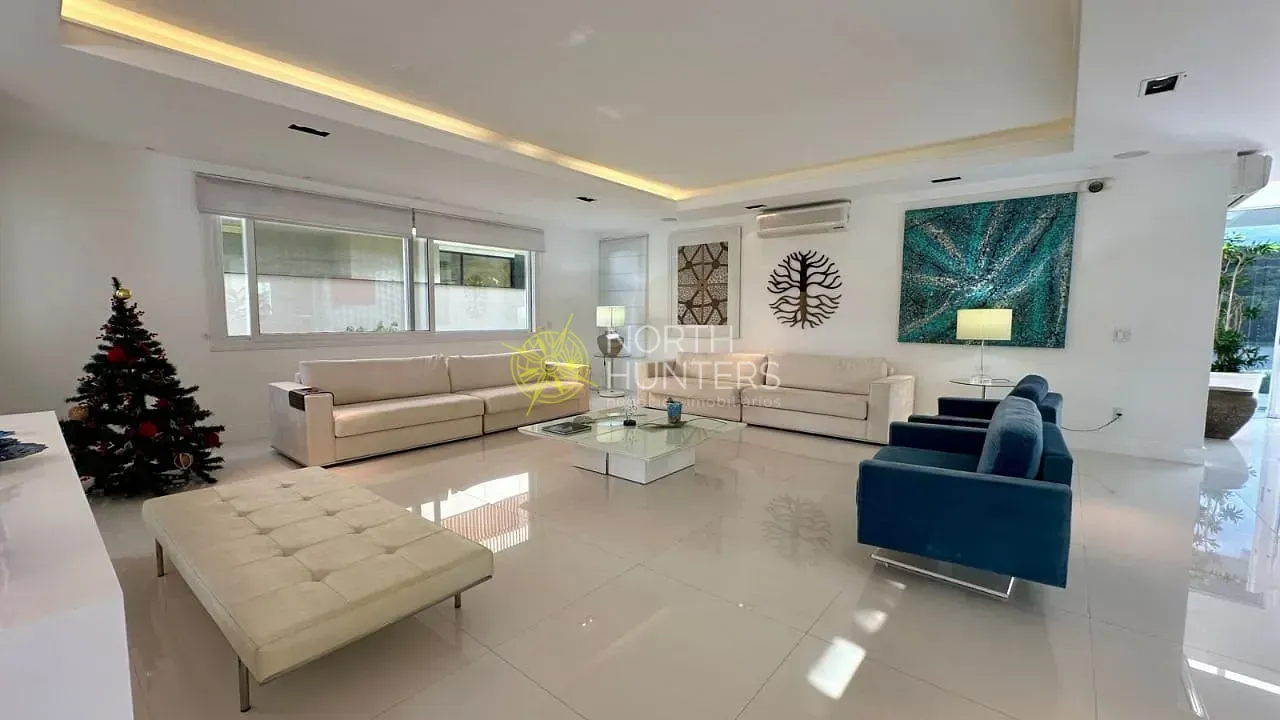 Furnished house with 5 bedrooms and open-plan kitchen
