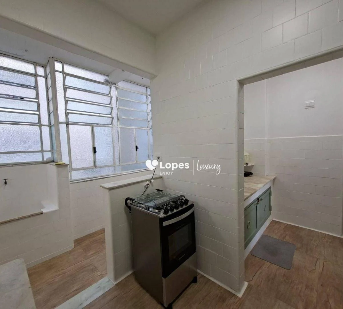 167 m² apartment with 4 bedrooms and a gas kitchen — photo 43