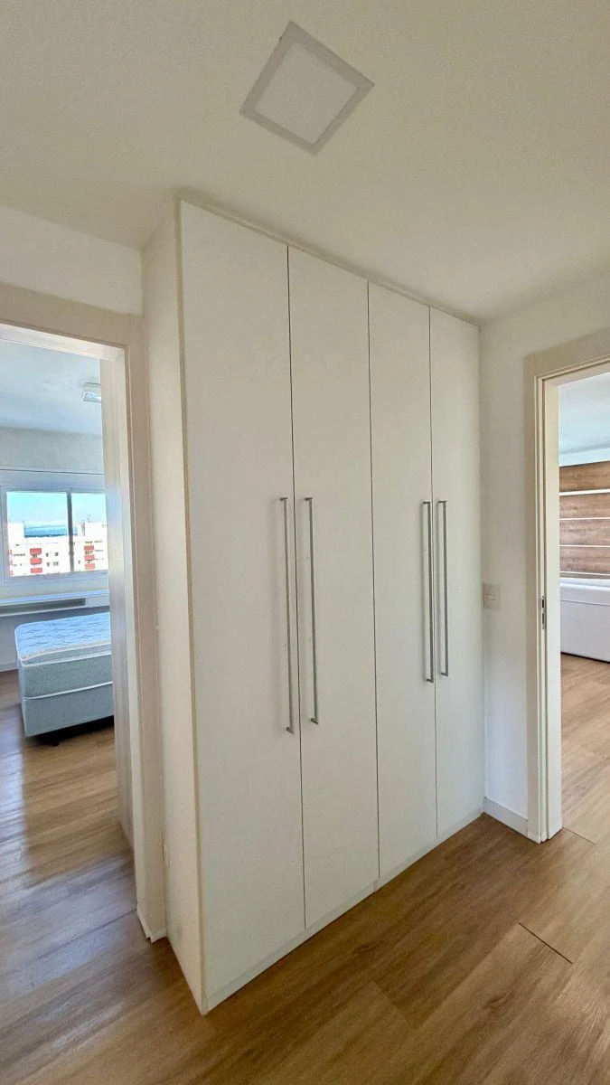 3-bedroom apartment with a home office — photo 37