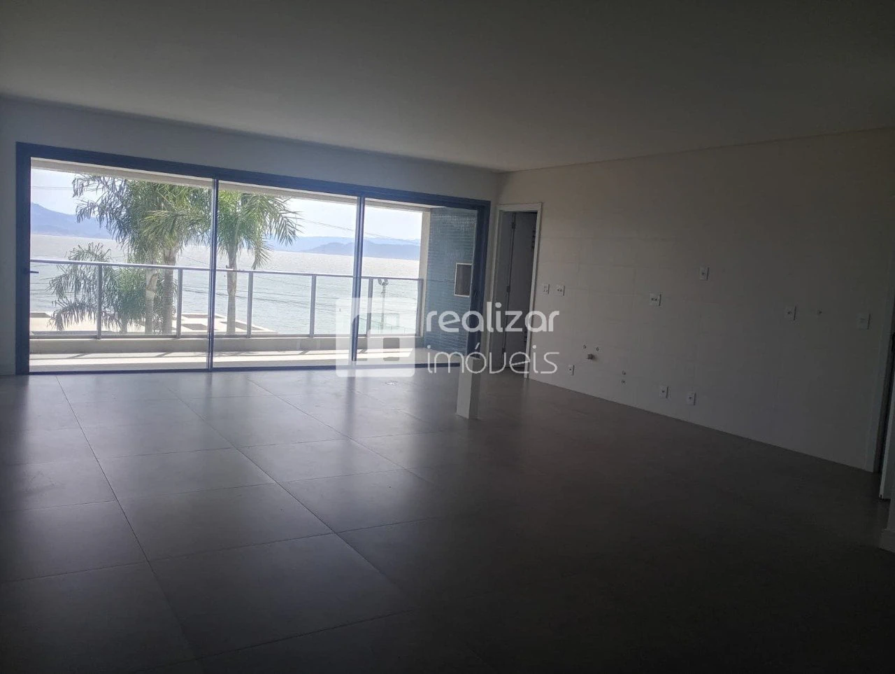 Private BBQ in a 3-bedroom apartment, 198 m² — photo 2
