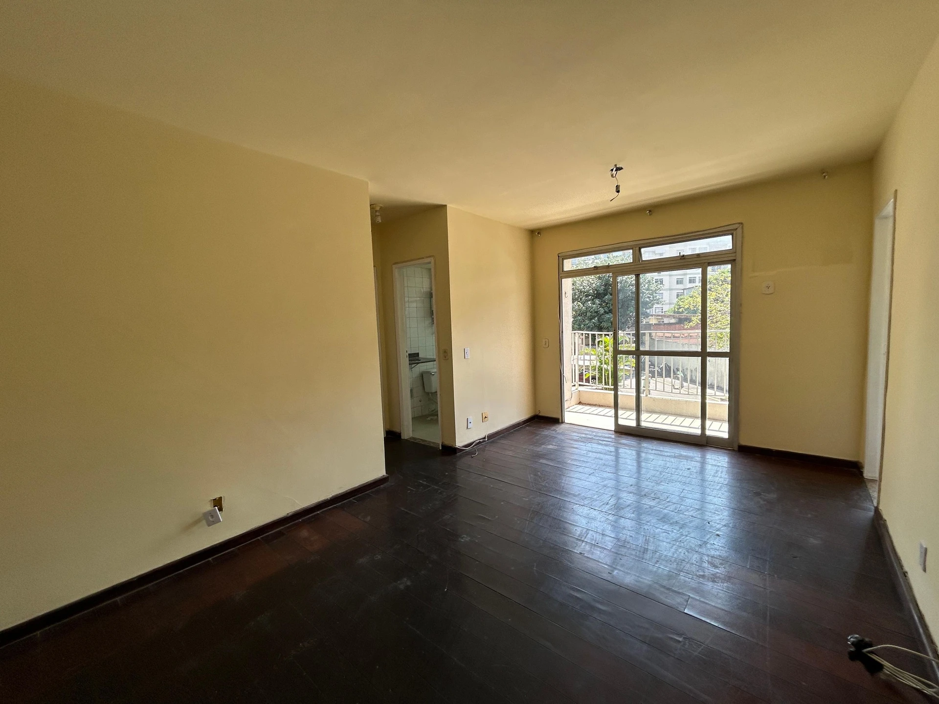 Деревянный пол или ламинат и 2 спальни: квартира 80 м² — photo 13