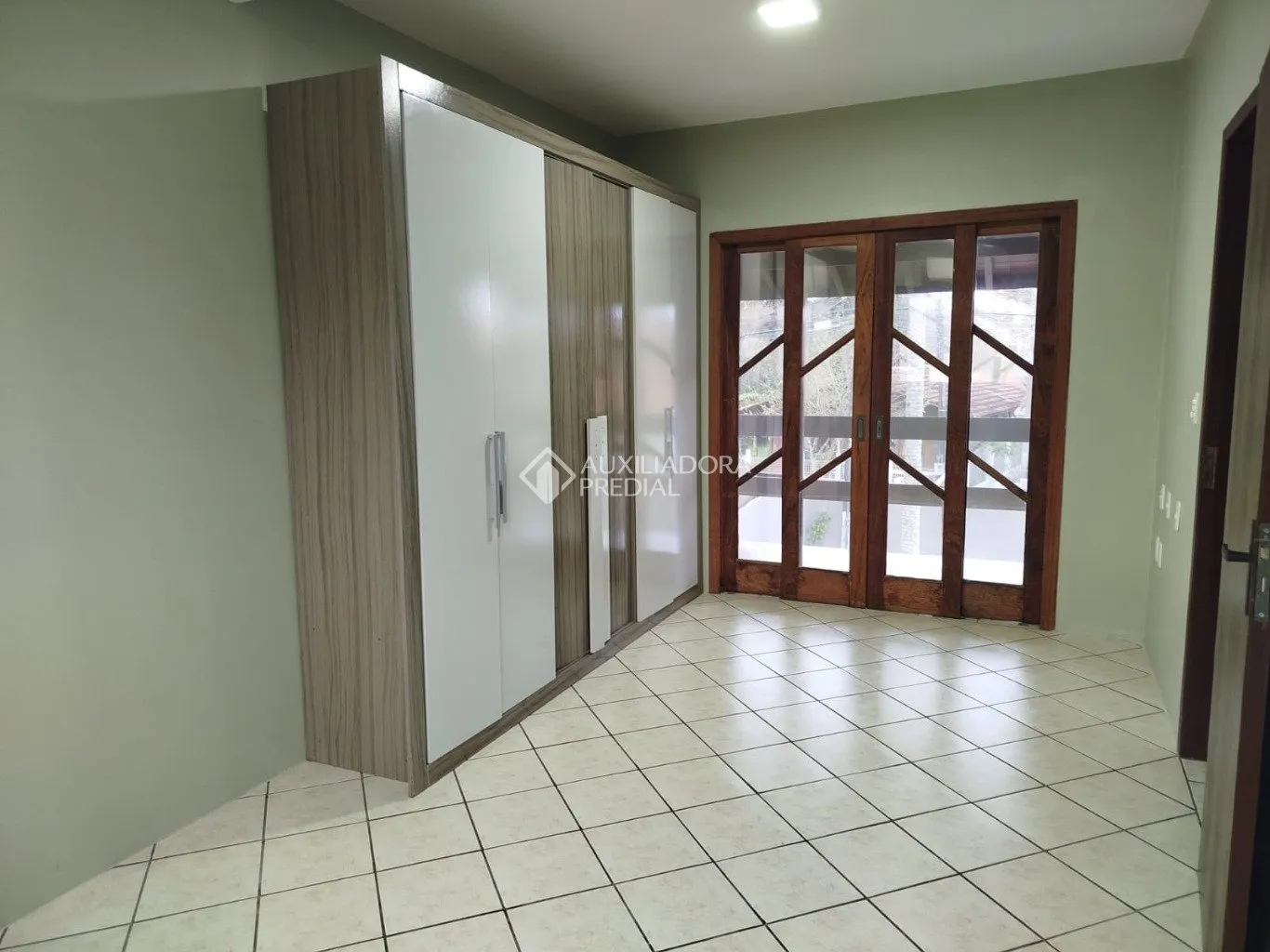 Немеблированный дом 456 м² с 2 спальнями и 2 этажом — photo 2