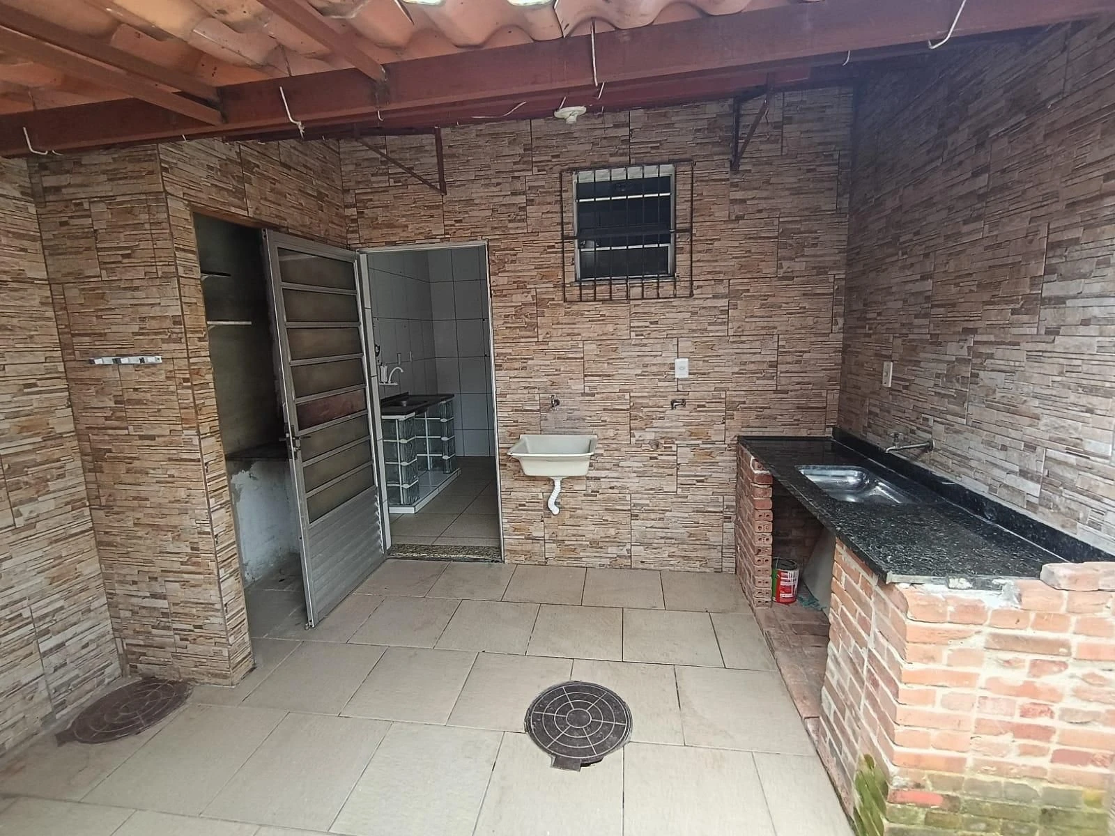 House, 50 m², with a grill on the balcony — photo 3