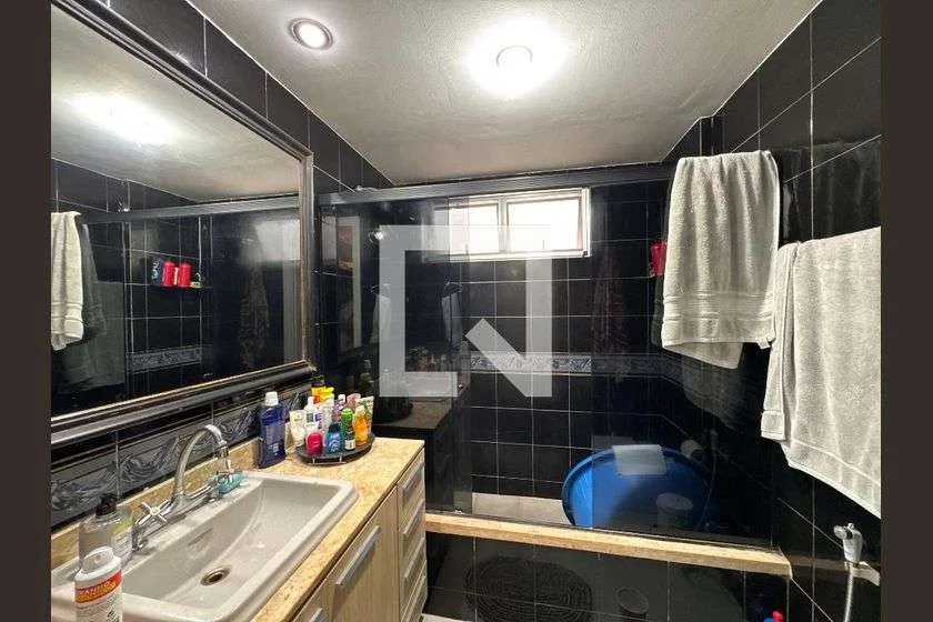 Furnished apartment with a built-in balcony grill and 4 bedrooms — photo 27