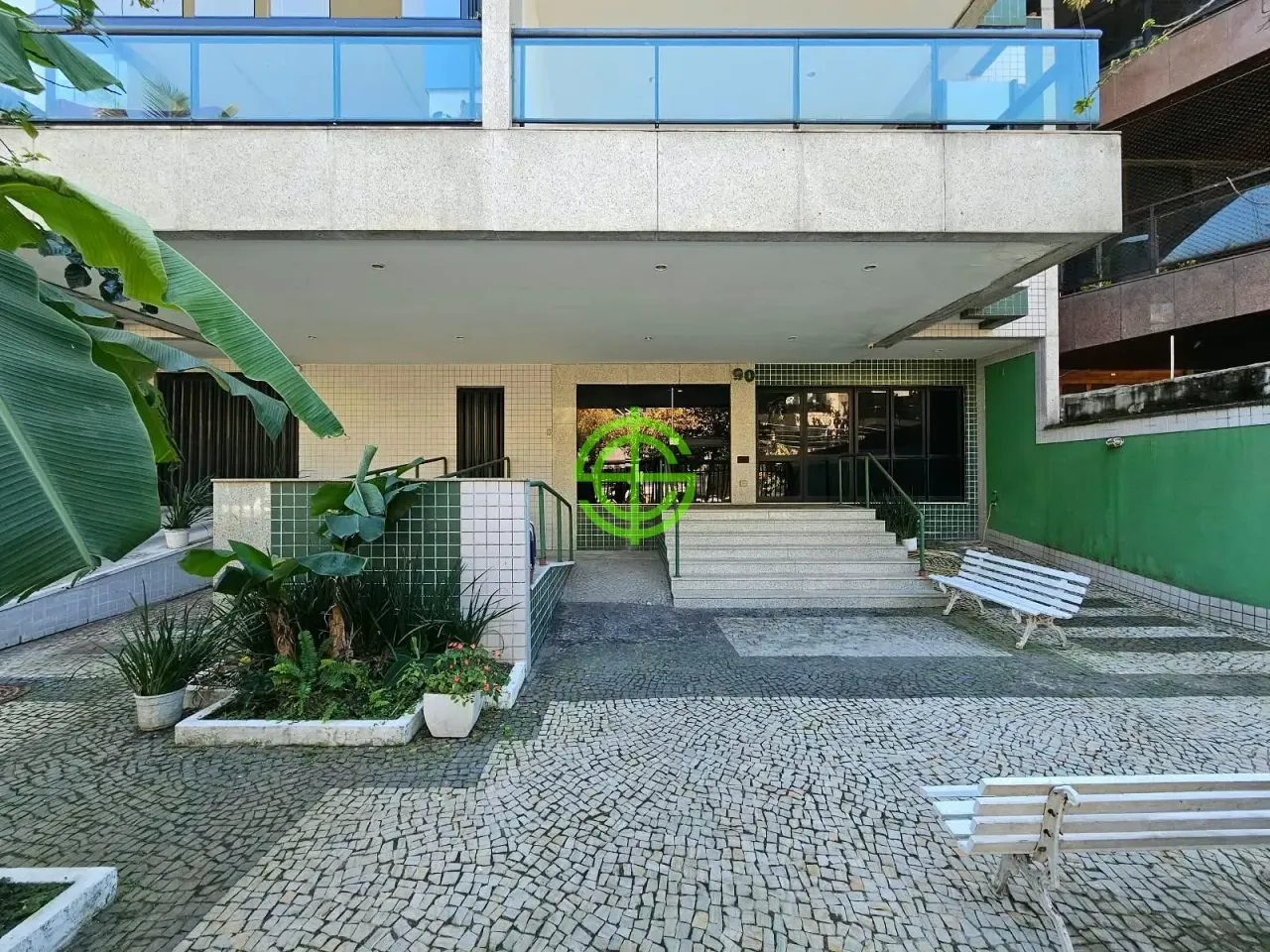 Apartamento com 3 quartos, 4 banheiros e cozinha fechada — photo 5
