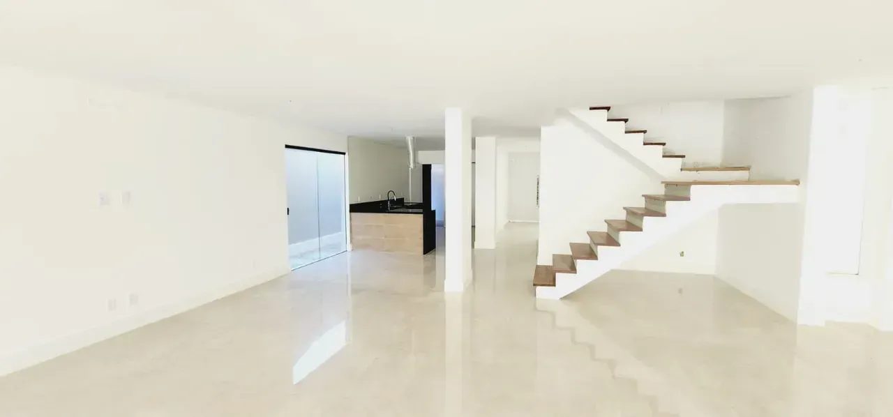 Unfurnished house with an open kitchen and 4 bedrooms — photo 8