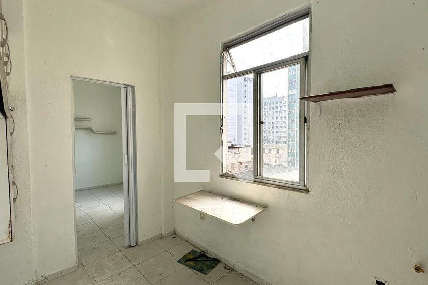 One-bedroom apartment with a water view — photo 4