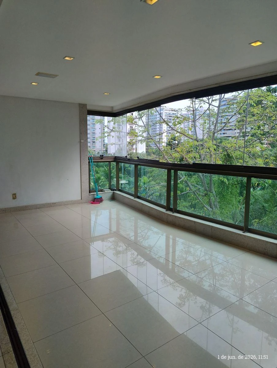 234 m² unfurnished apartment with 4 en-suite bedrooms — photo 29