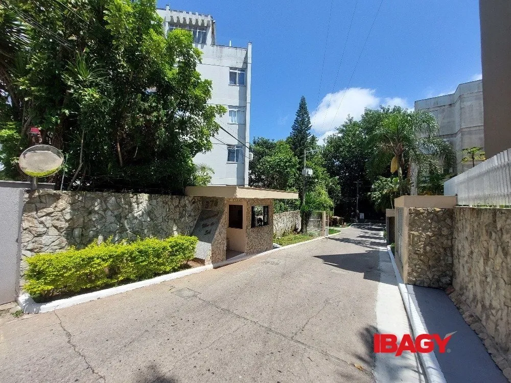 Apartment, 60 m², with a water view — photo 5