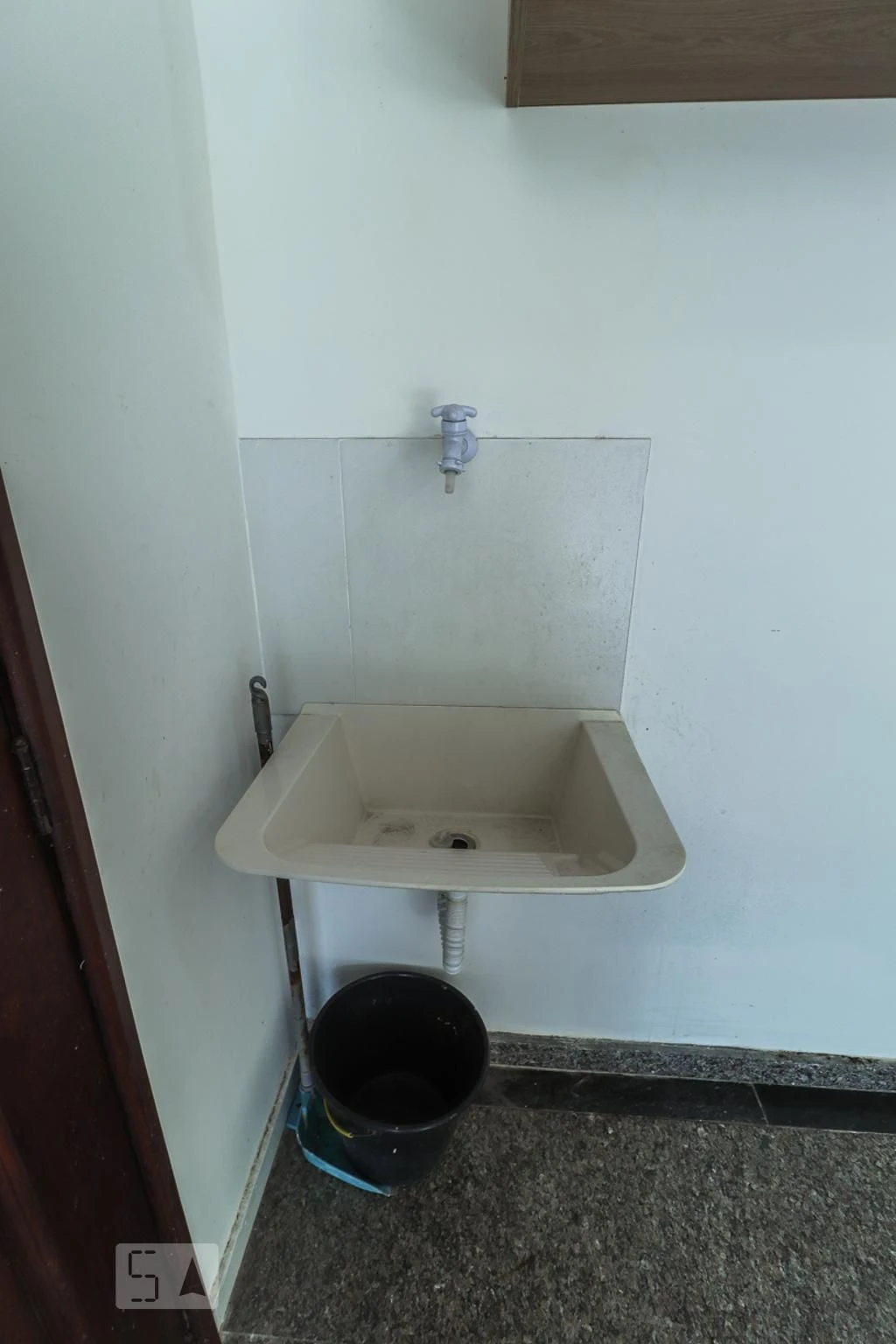 1-bedroom, 1-bath apartment with no parking — photo 17