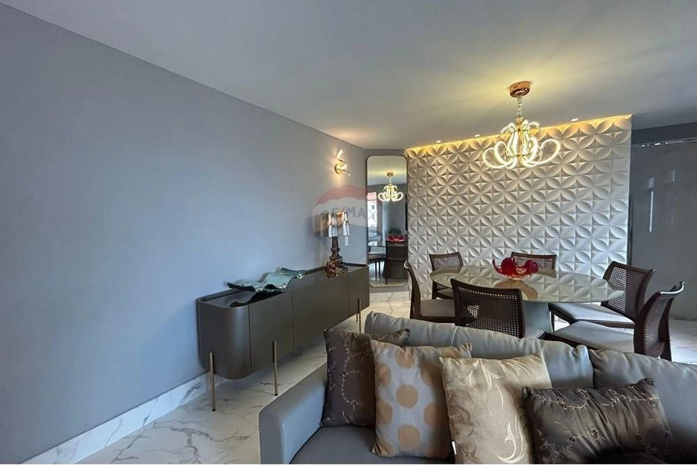 Furnished apartment, 132 m², with a glass-enclosed balcony — photo 26