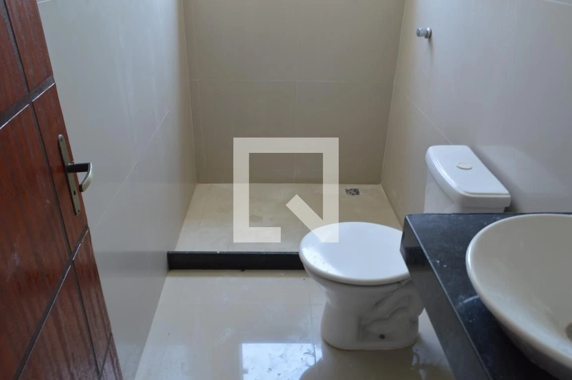 Casa de 3 quartos com janelas do piso ao teto — photo 48