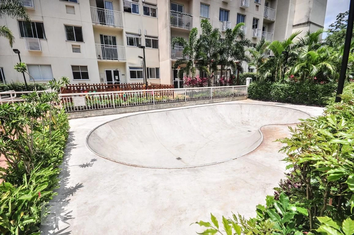 Unfurnished 3-bedroom apartment with balcony — photo 33