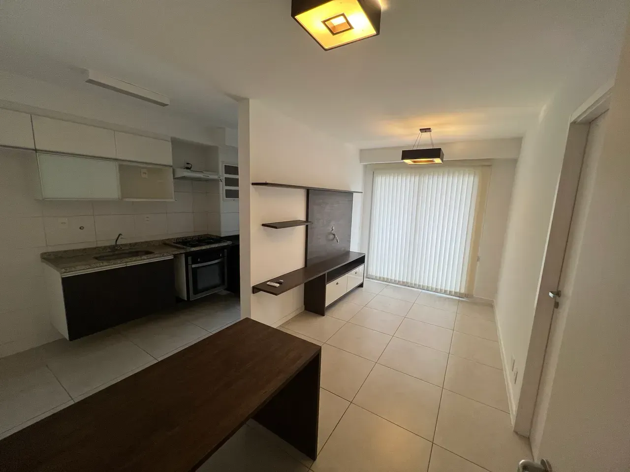 Unfurnished 2-bedroom apartment with built-in wardrobes — photo 6