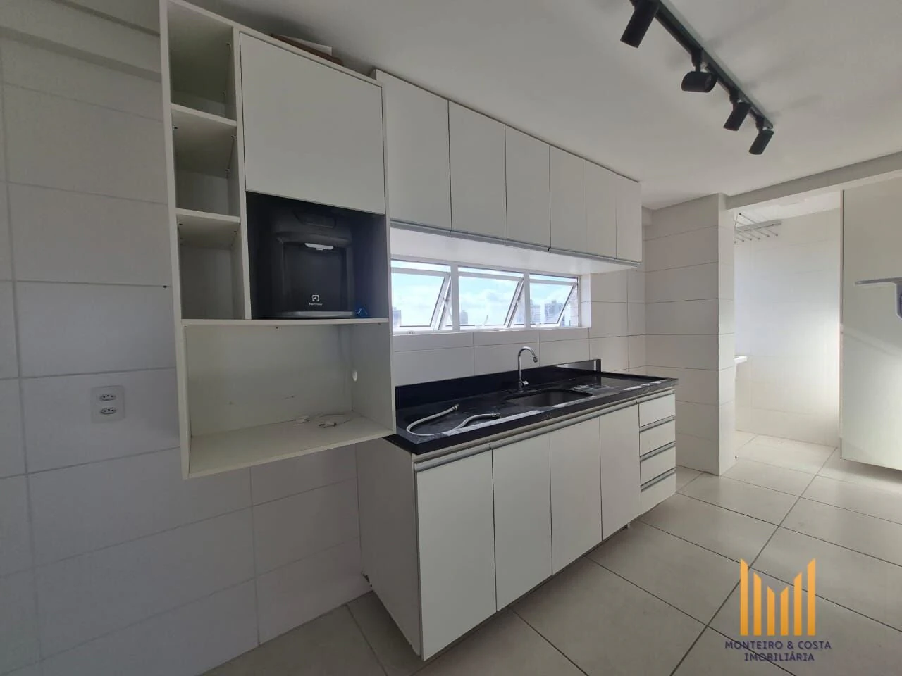 Furnished apartment, 102 m², with a washing machine — photo 5