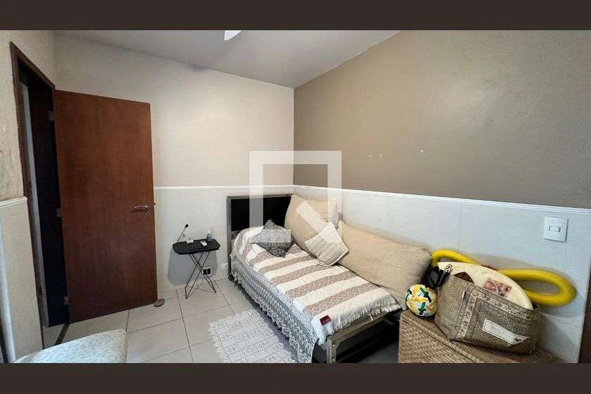 Casa com 5 quartos e cozinha aberta de 300 m² — photo 19