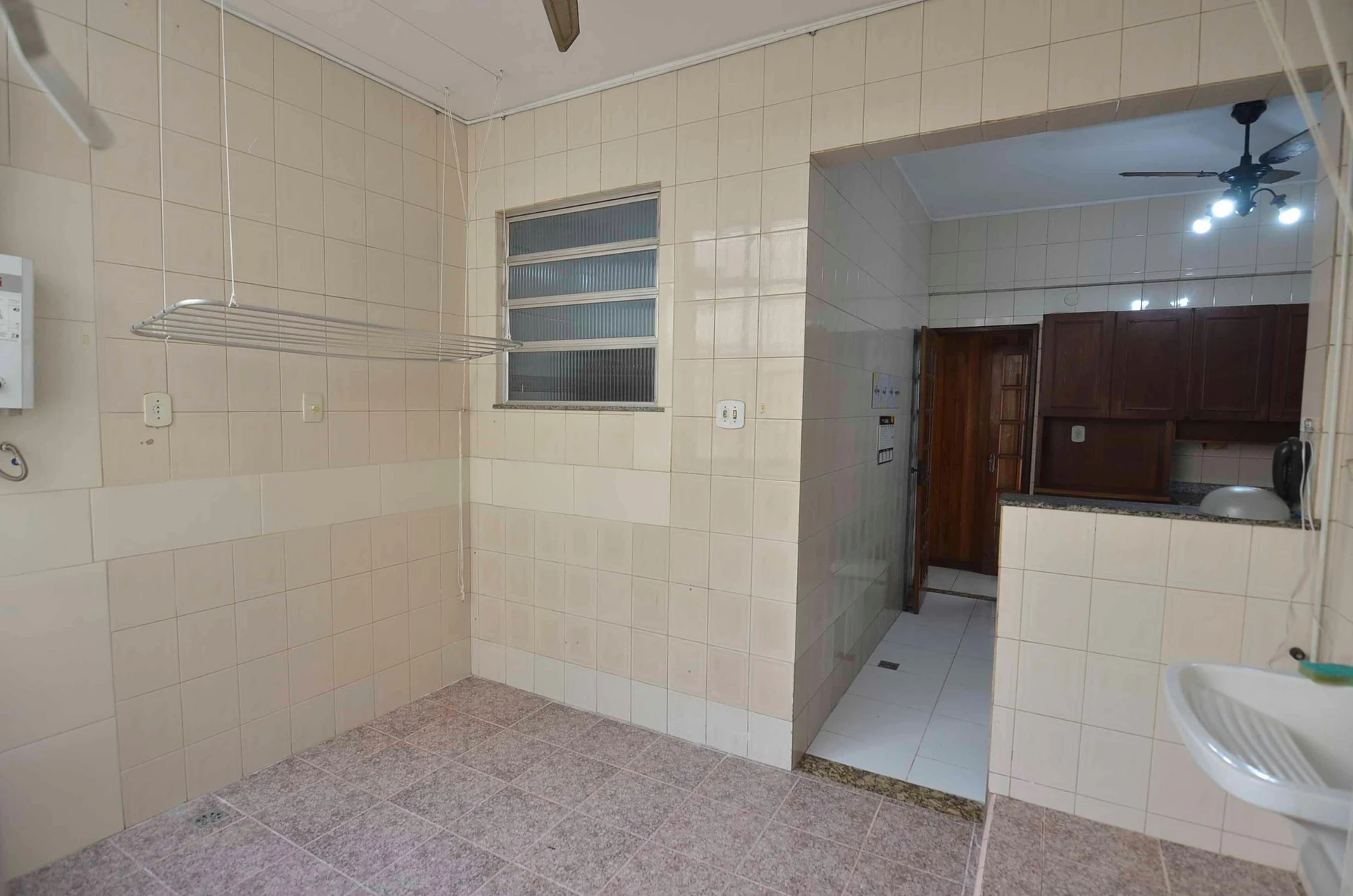 3-bedroom apartment with a park view — photo 37