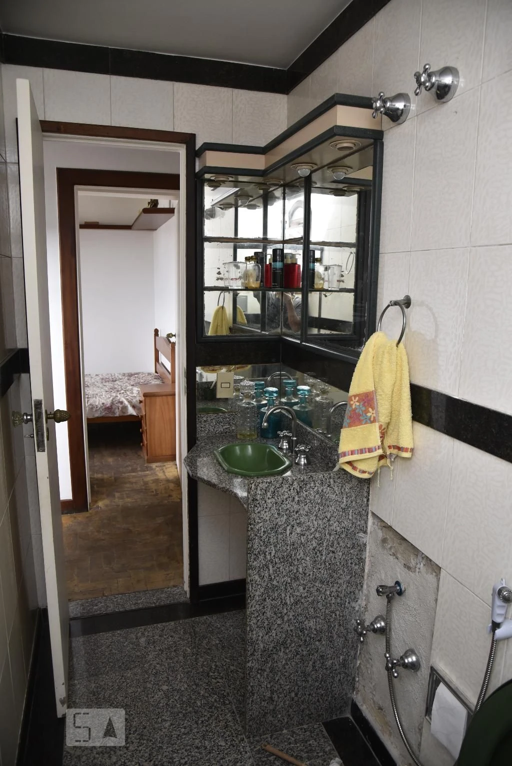 Casa com 4 quartos e 6 banheiros, com cozinha independente — photo 108