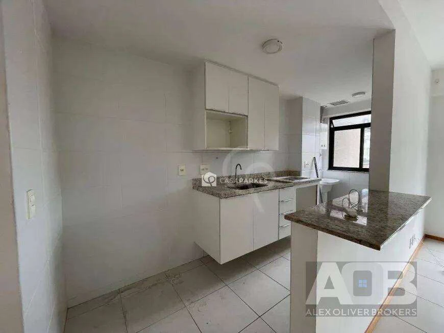 1-bedroom apartment with open-plan gas kitchen — photo 10