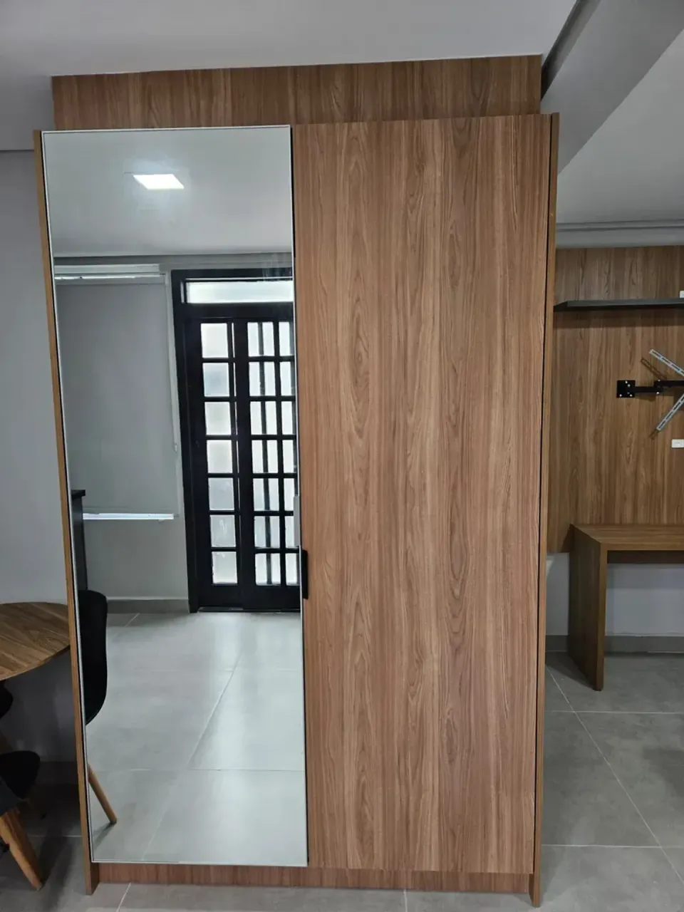 1-bedroom apartment with an equipped kitchenette corner — photo 12