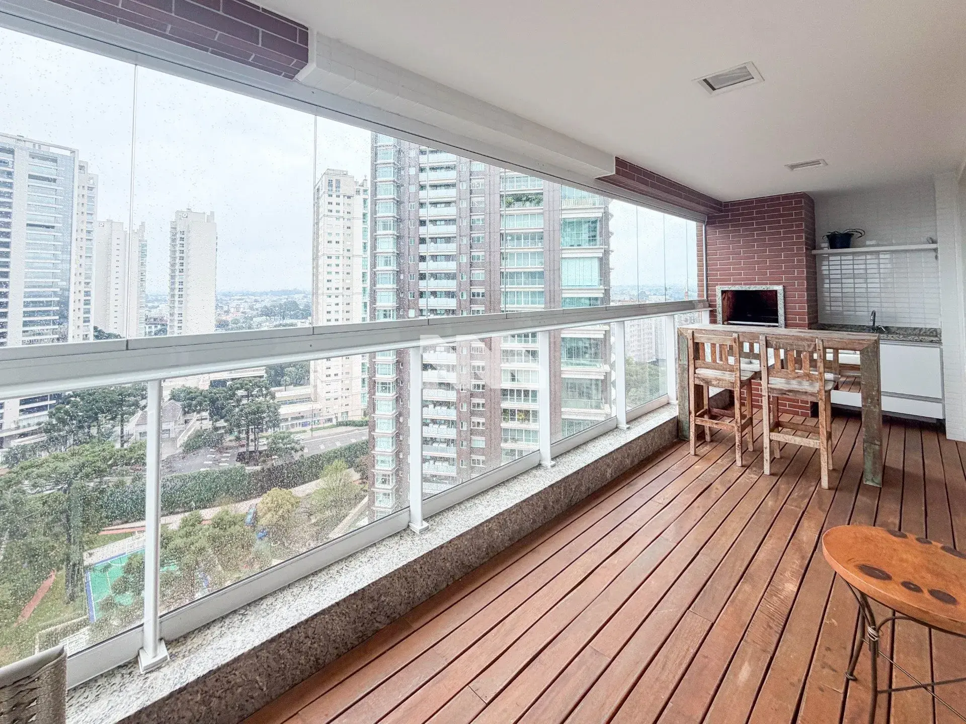 Furnished 180 m² apartment with 3 bedrooms and garden — photo 8