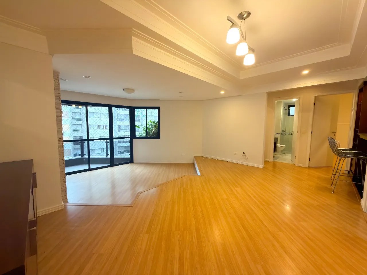 2-bedroom apartment with en-suite and enclosed balcony — photo 4