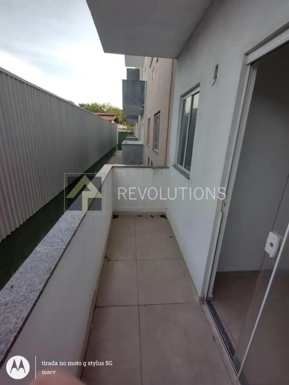 2-bedroom apartment with balcony and laundry area — photo 20