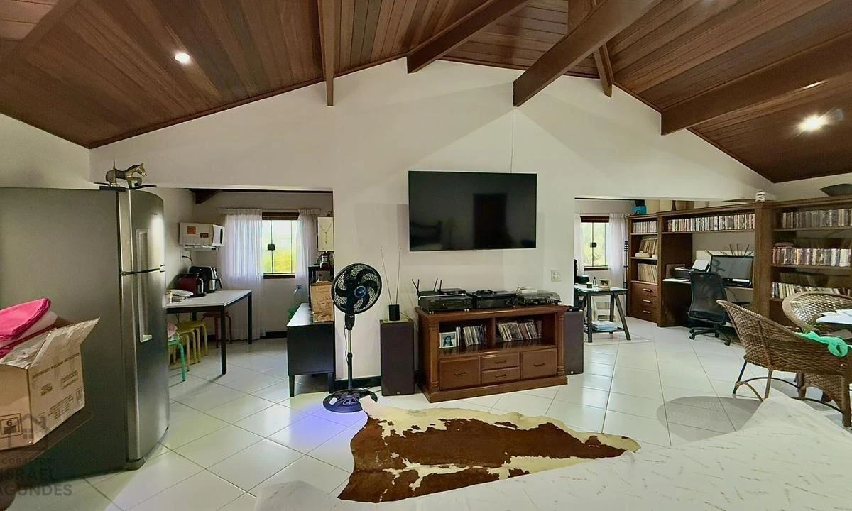 Furnished house with 6 bedrooms and 6 parking spots — photo 7
