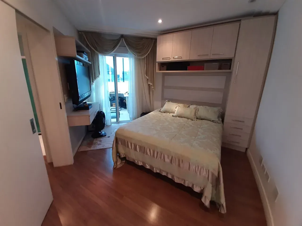 Furnished house with 3 bedrooms and open-plan kitchen — photo 18