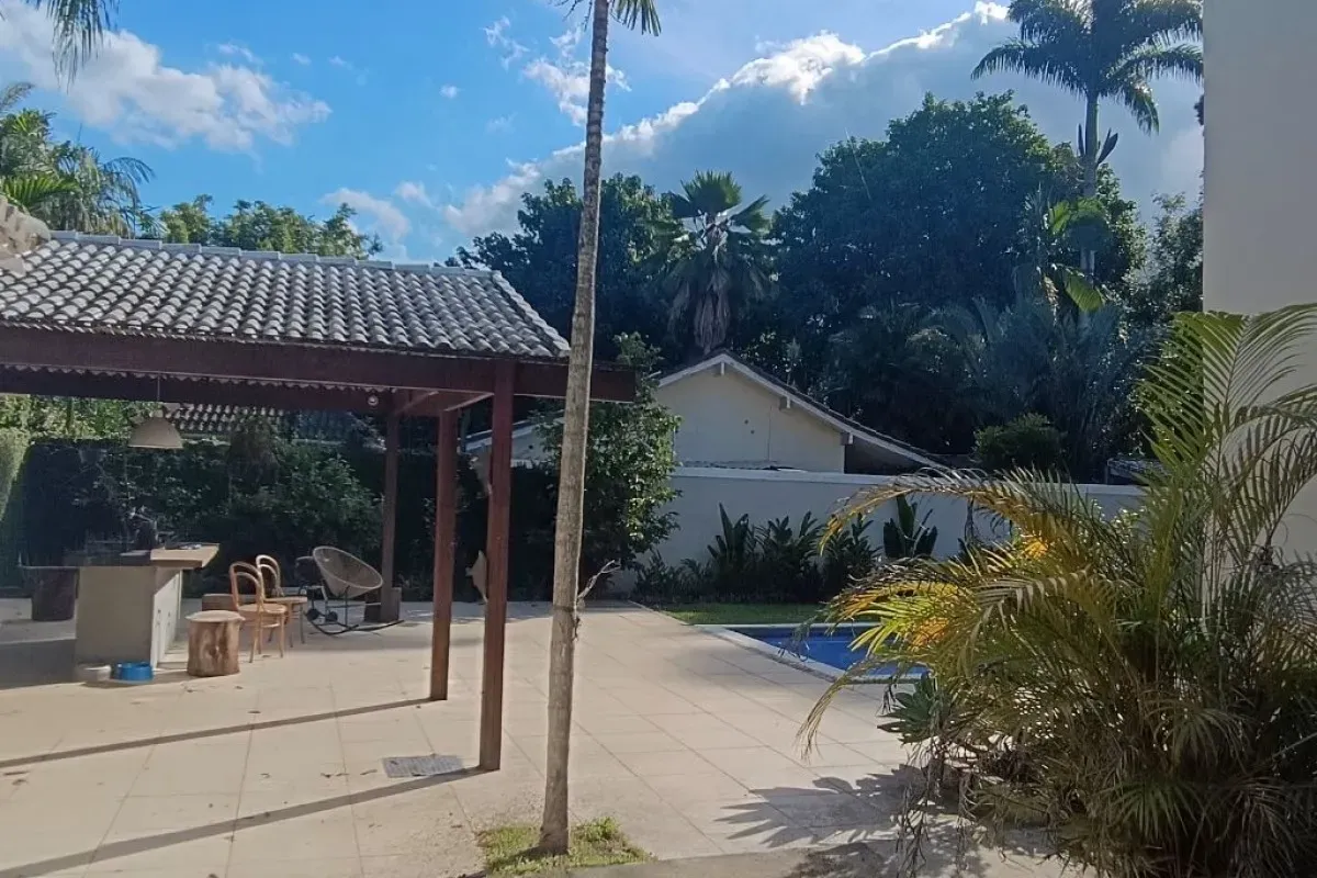 Casa mobiliada com 4 quartos e 5 banheiros, 220 m² — photo 24