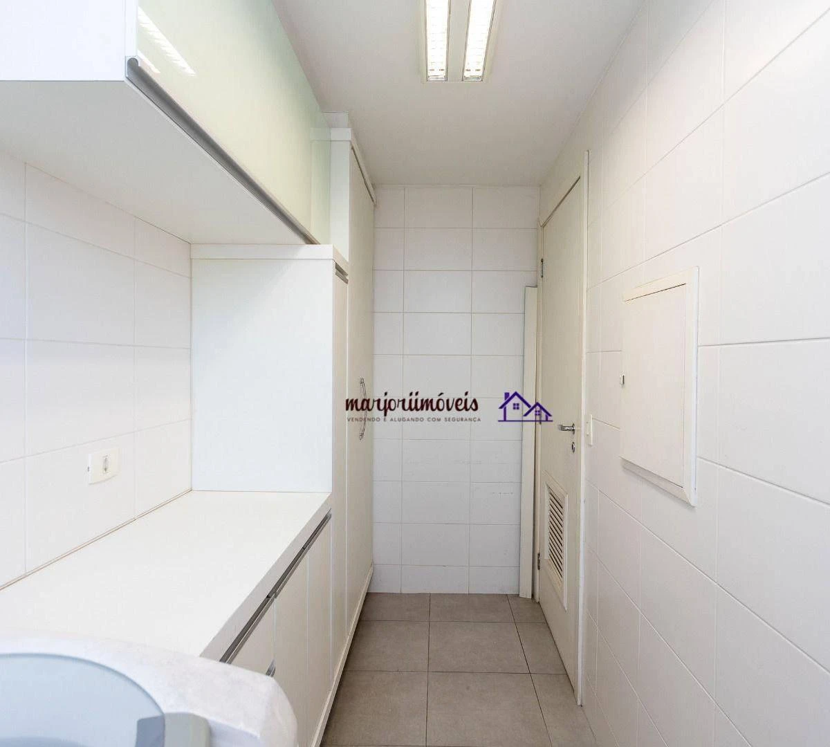 Washing machine in a 3-bedroom apartment, 118 m² — photo 13
