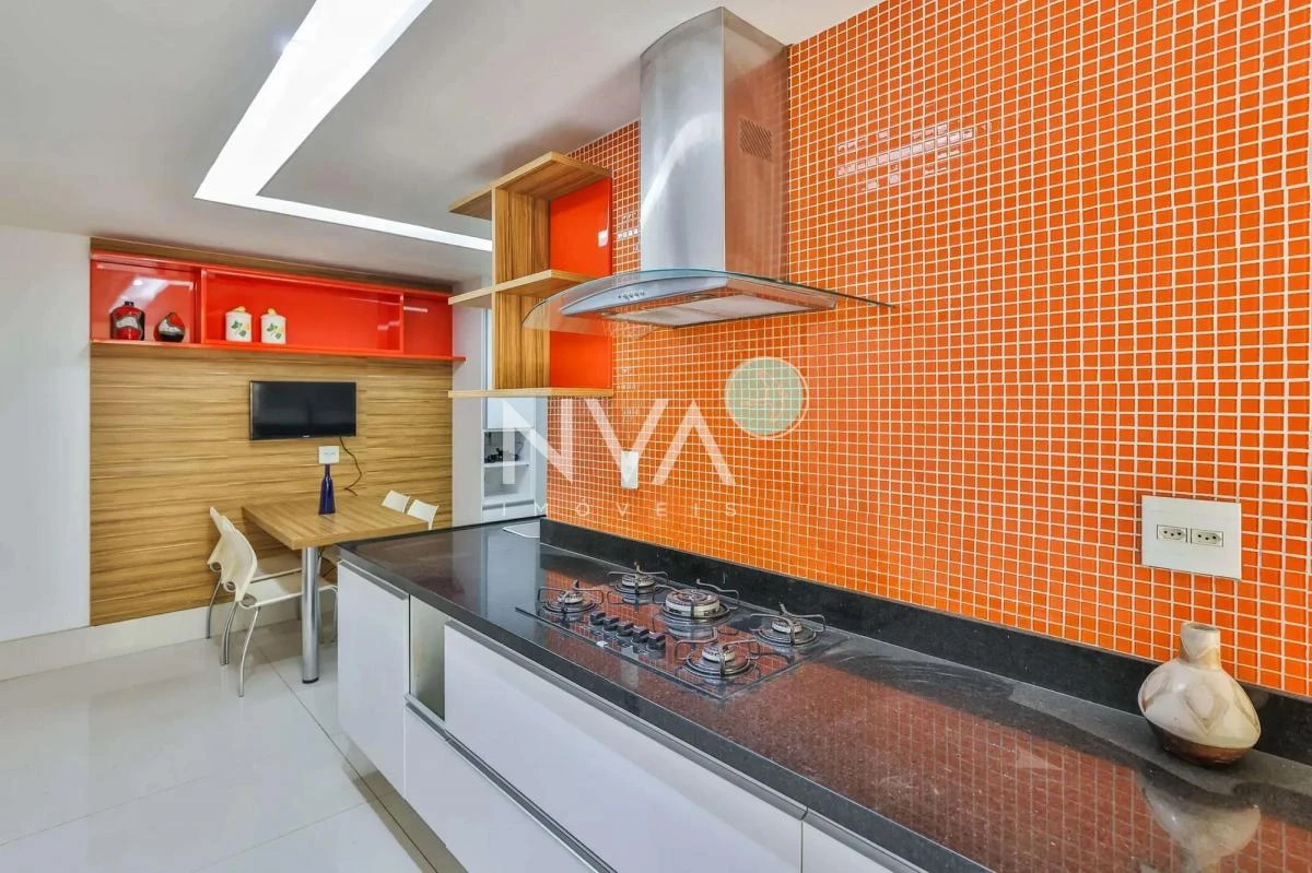 Apartment with balcony, 3 bedrooms and 4 bathrooms — photo 41