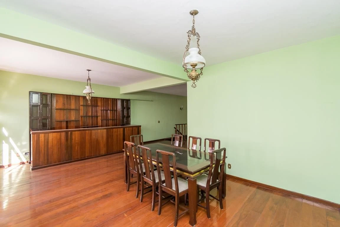 Casa sem mobília com 4 quartos e varanda — photo 17